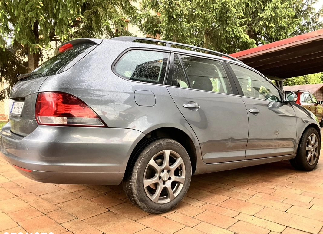 Volkswagen Golf cena 19000 przebieg: 288000, rok produkcji 2009 z Wrocław małe 37